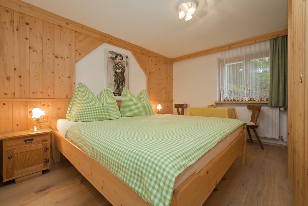 Haus Waldrand Appartement Oberndorf in Tirol Buitenkant foto