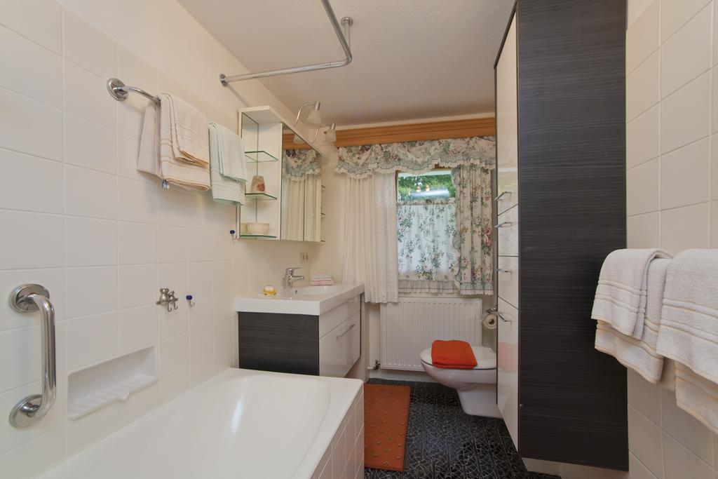 Haus Waldrand Appartement Oberndorf in Tirol Buitenkant foto