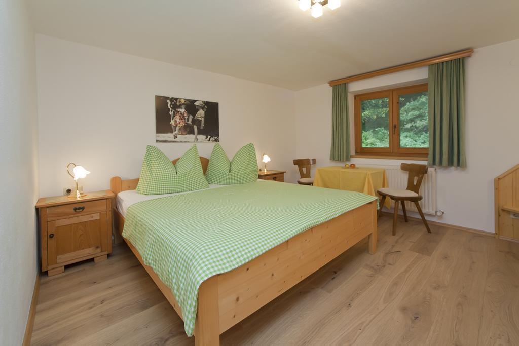 Haus Waldrand Appartement Oberndorf in Tirol Buitenkant foto